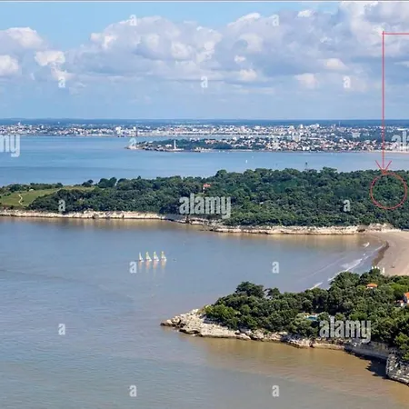 Sur La Pointe De Suzac Et Ses Criques 4* :Location A La Semaine Villa *